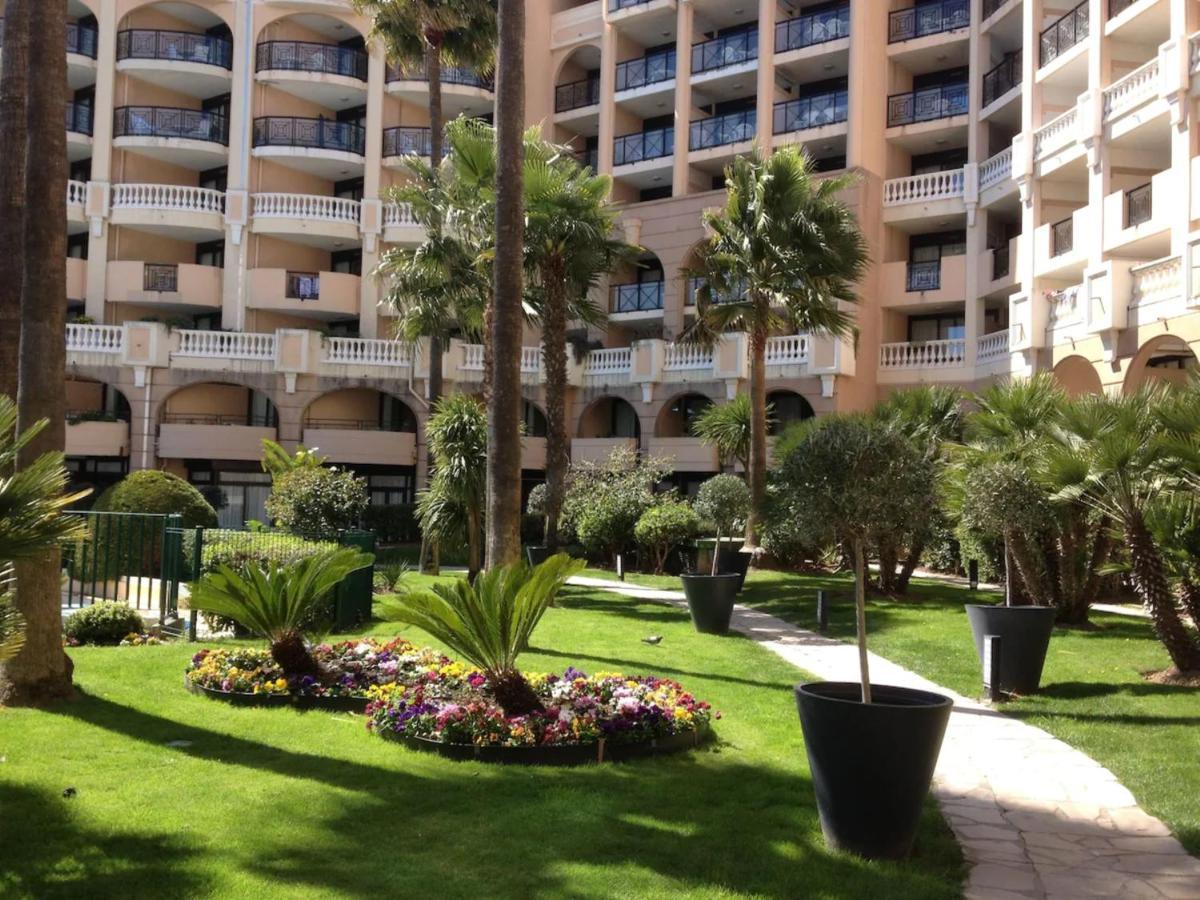 Residence La Palme D'Azur - Кан Екстериор снимка