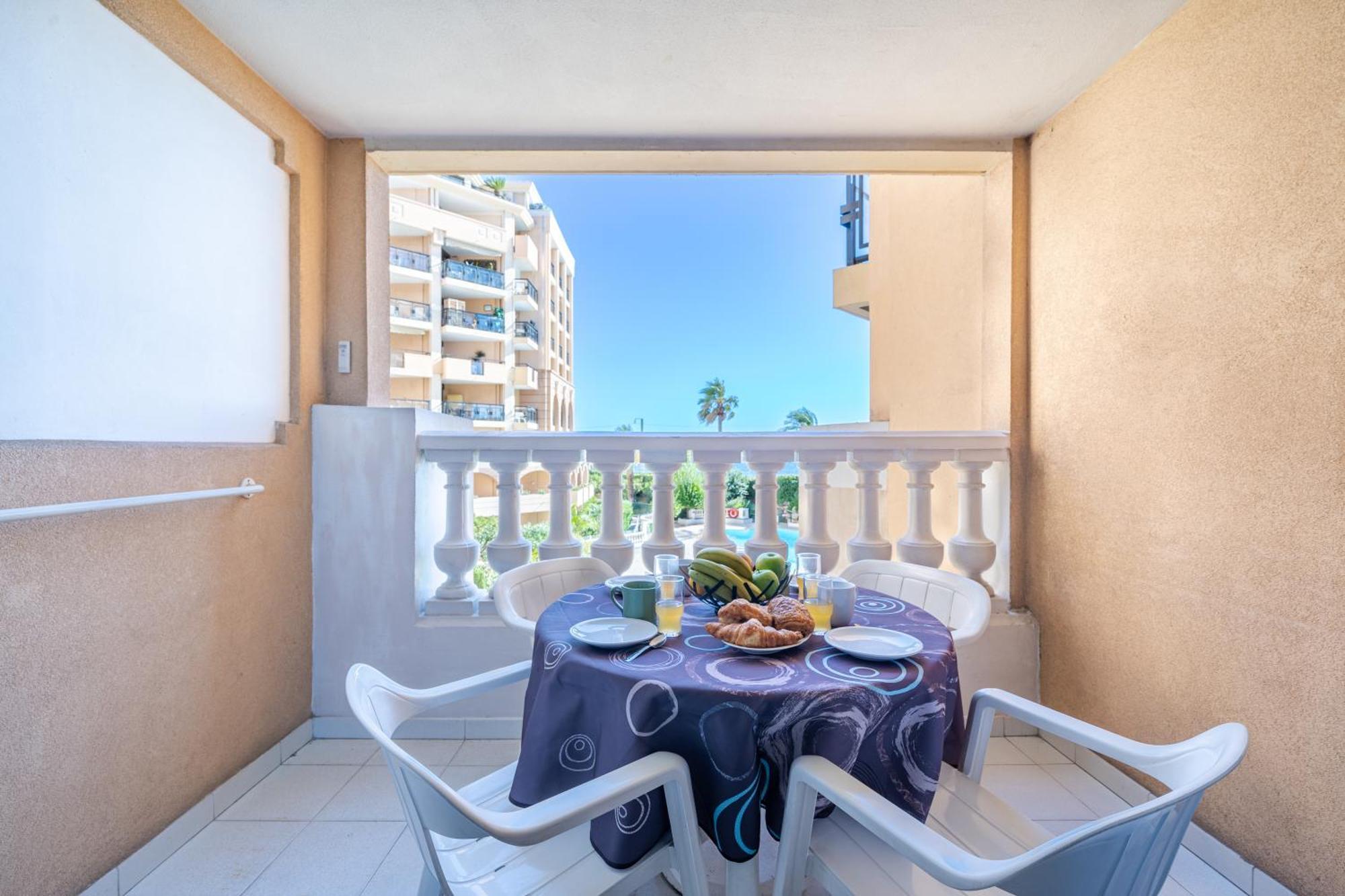 Residence La Palme D'Azur - Кан Екстериор снимка