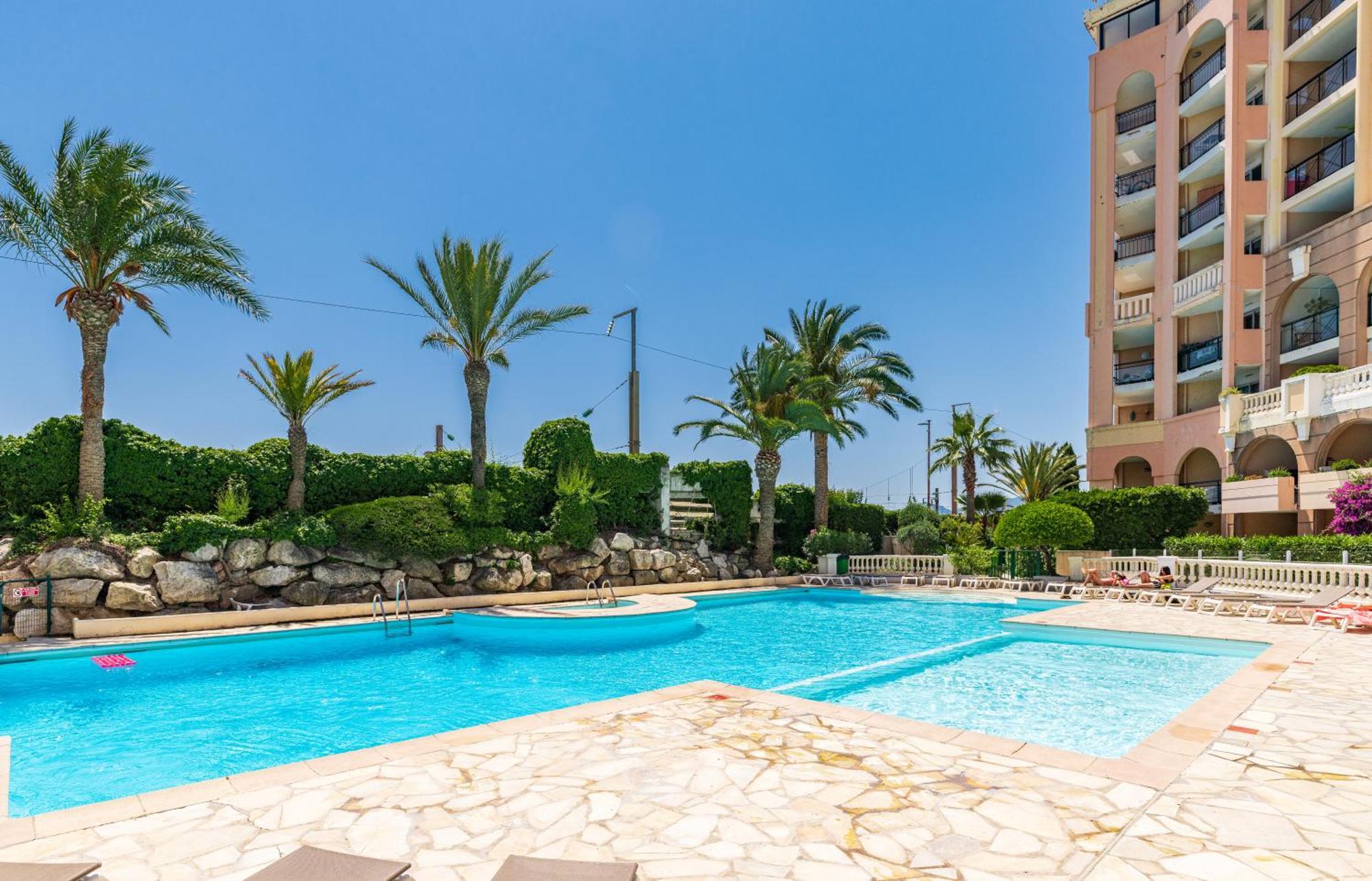 Residence La Palme D'Azur - Кан Екстериор снимка
