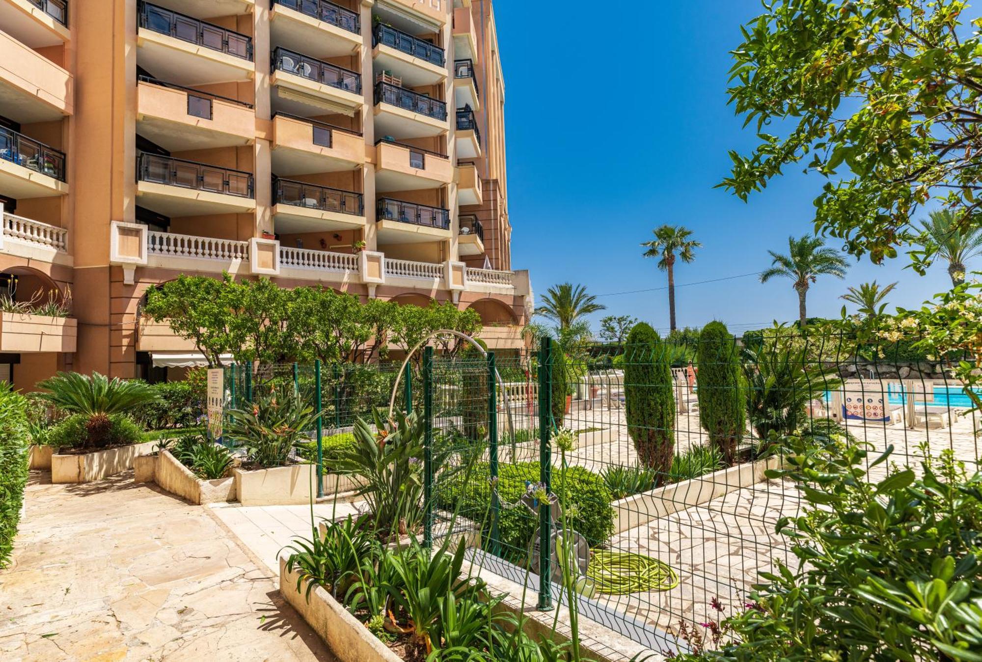 Residence La Palme D'Azur - Кан Екстериор снимка